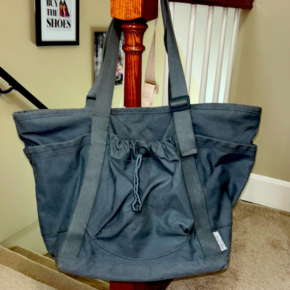 Athleta Kinetic weekender tote